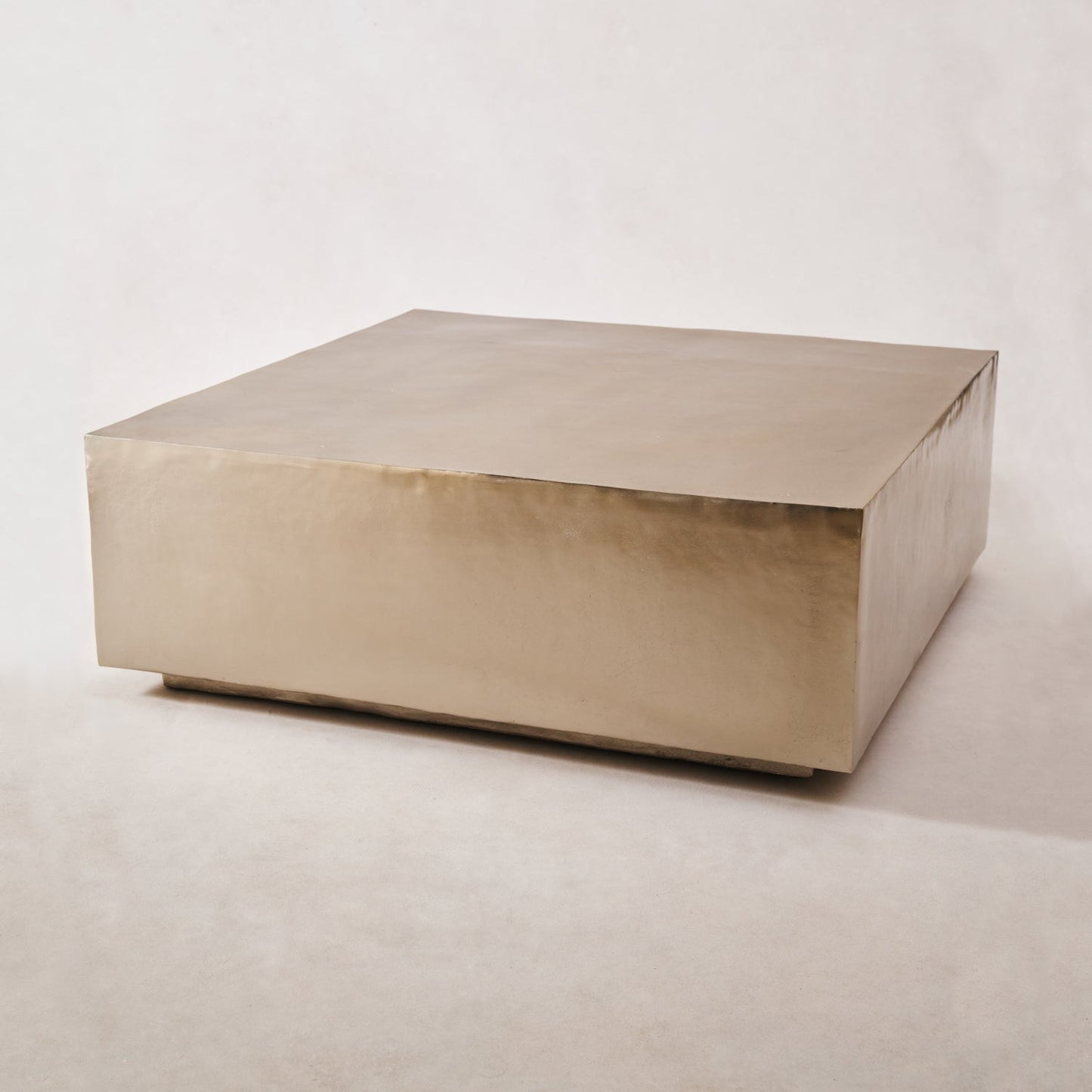 Table basse en nickel