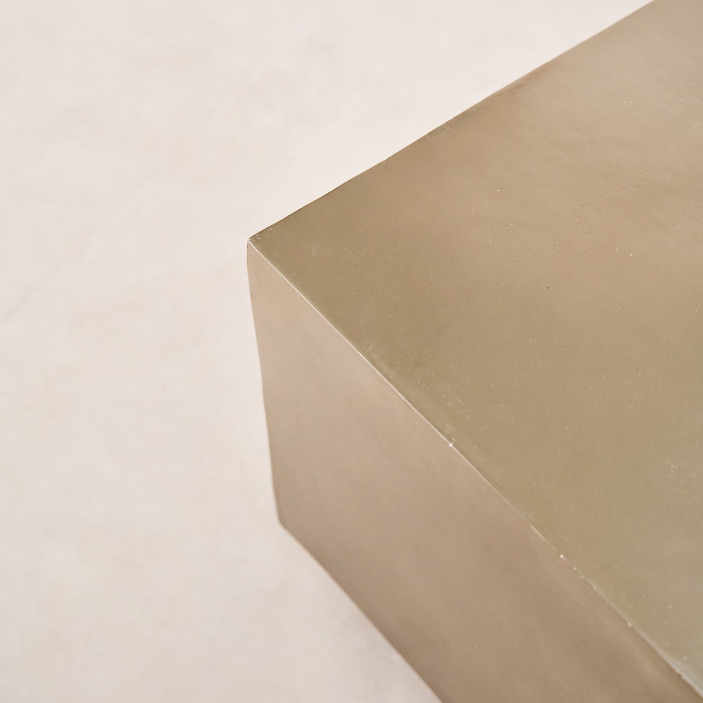 Table basse en nickel